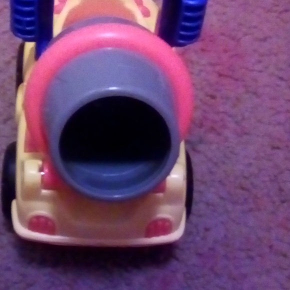 Toy - Picture 3 of 4